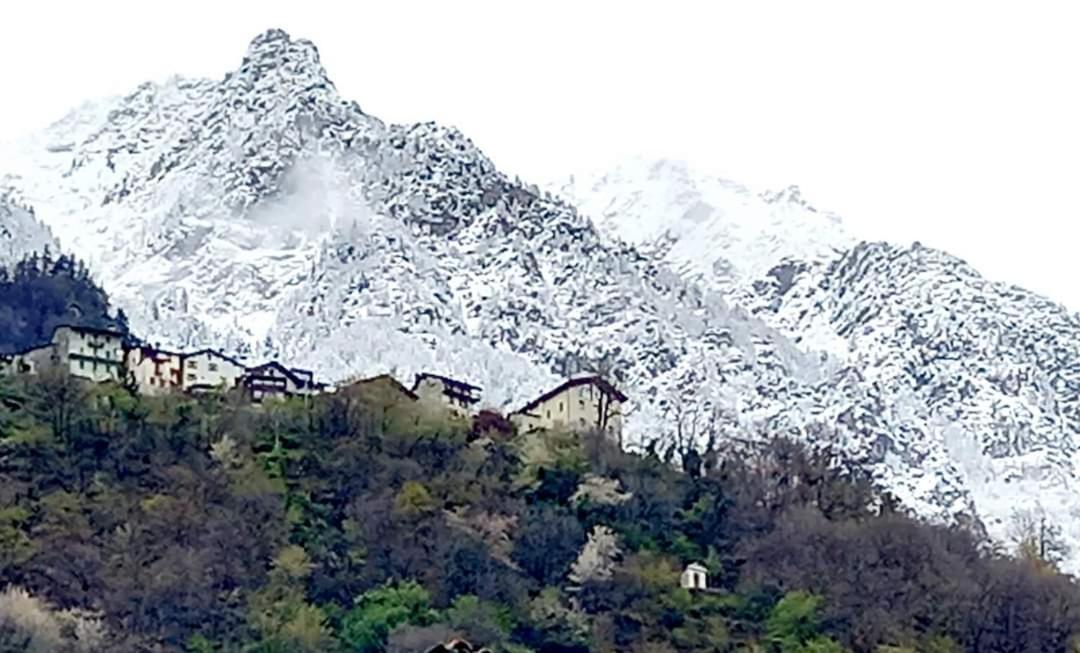 Foresteria B&B Vecchiascuola Pianazzola Chiavenna Extérieur photo